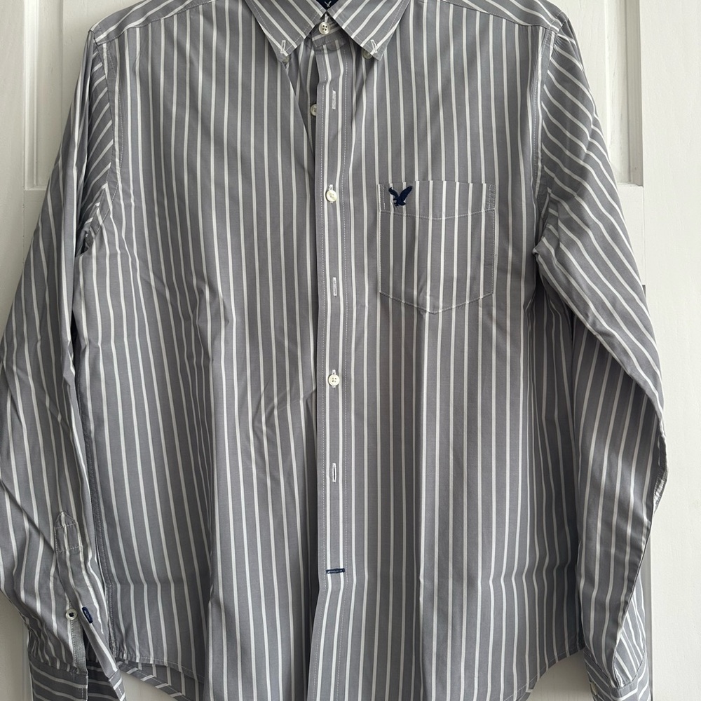 American Eagle Men's Gray Striped button down Shirt
